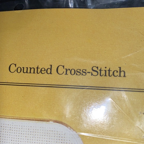 New but opened Fond memory counted cross stitch SP6 bear &balloon switch plate - Picture 3 of 9